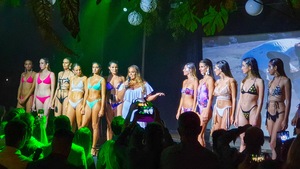 Módní přehlídka během VIP večera