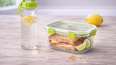 Jídlo a pití na cesty Jídlo a pití na cesty