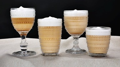 Sklenice, poháry a shakery