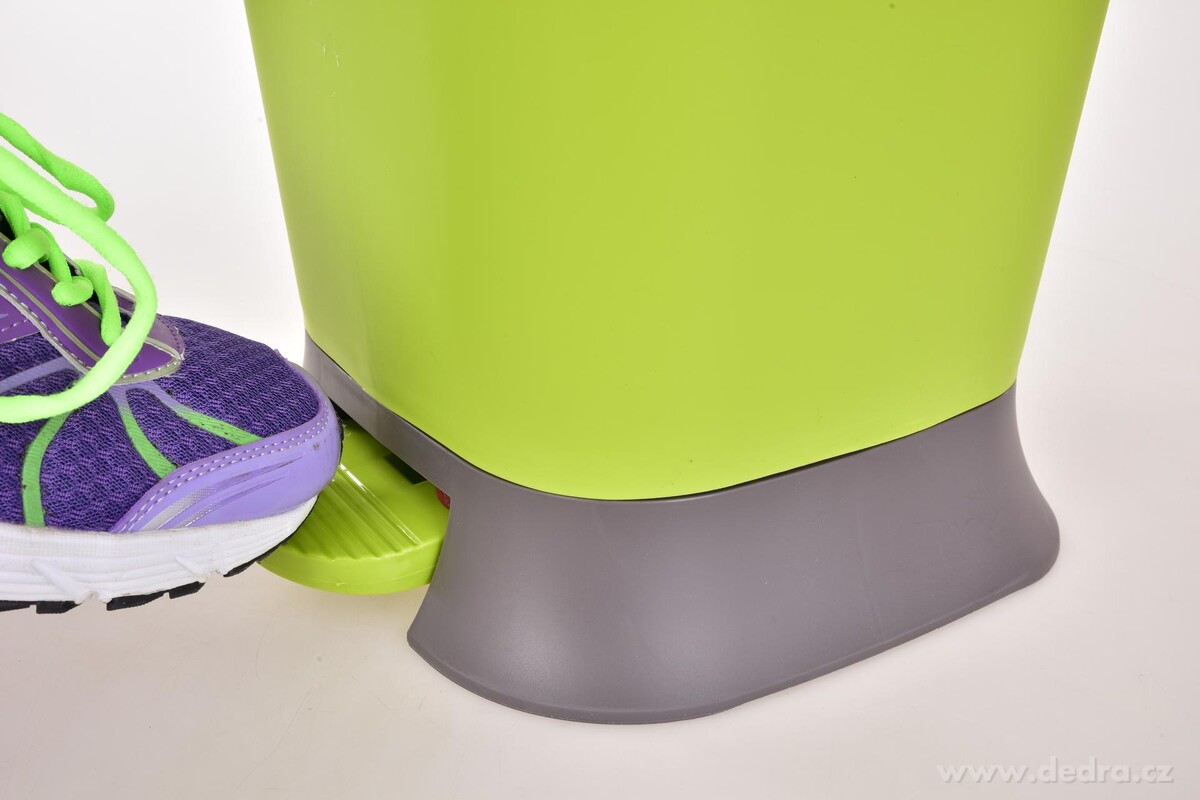 PRAKTIK nášľapný odpadkový kôš s vekom