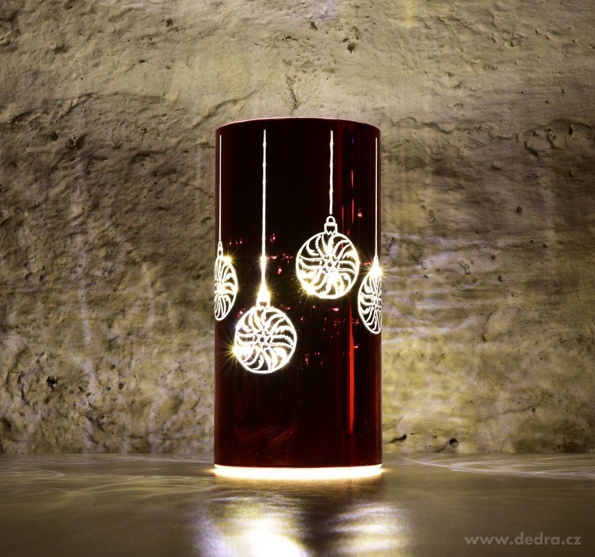 VÁNOČNÍ ZÁŘE | skleněný svícen s LED osvětlením | 20,5 cm | červený