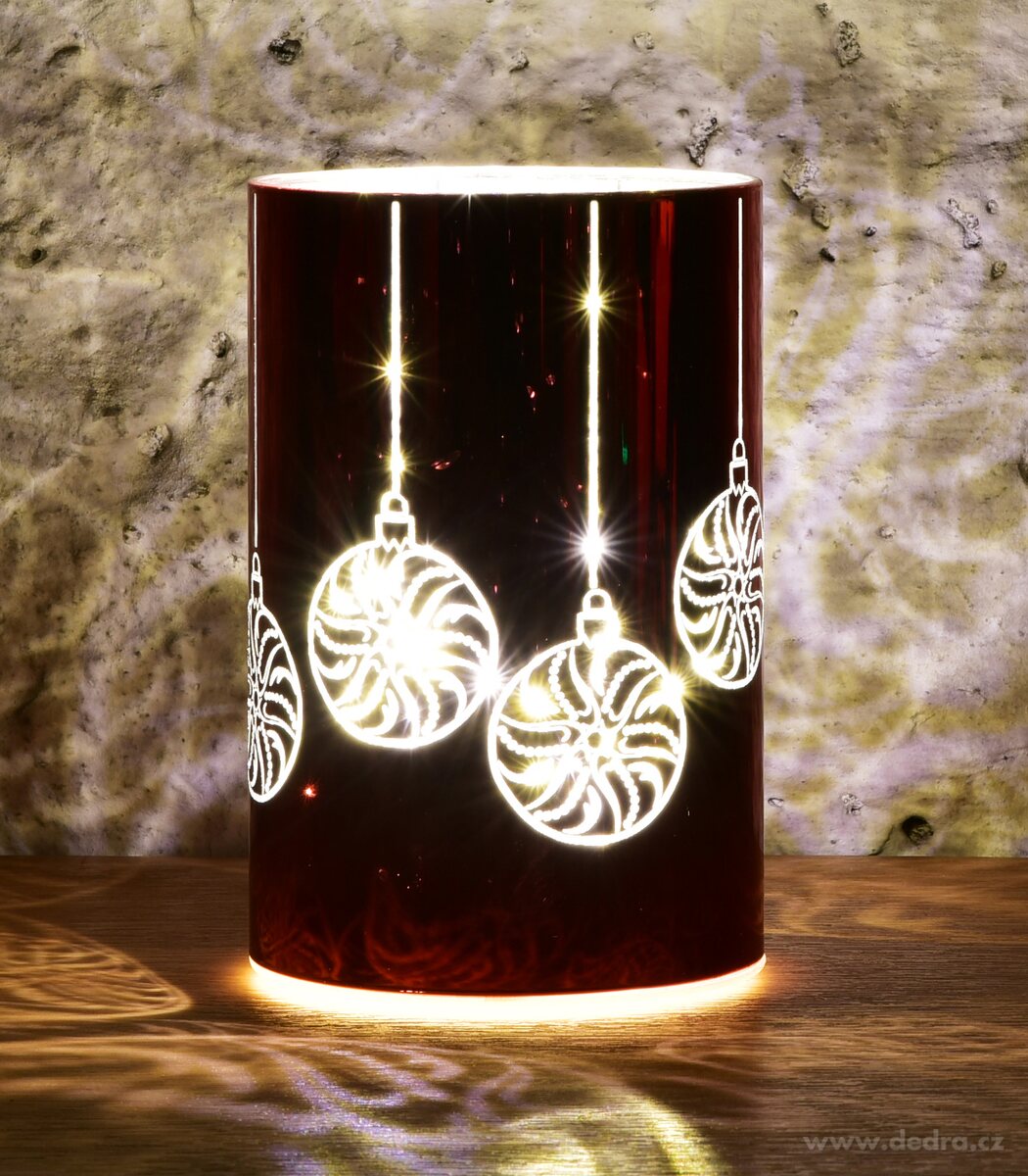 VÁNOČNÍ ZÁŘE | skleněný svícen s LED osvětlením | 15,5 cm | červený