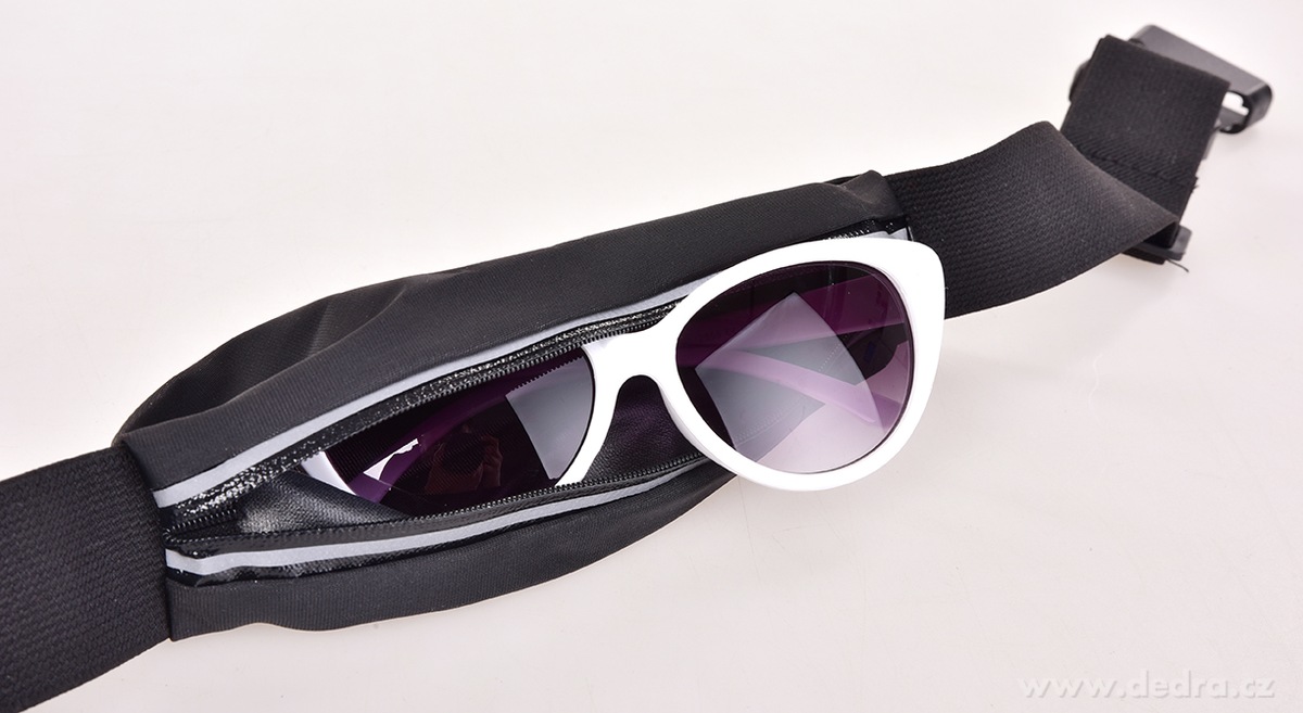 FC SPORT | elastické černé pouzdro na běhání kolem pasu | nepromokavé, s reflexní páskou & otvorem na sluchátka