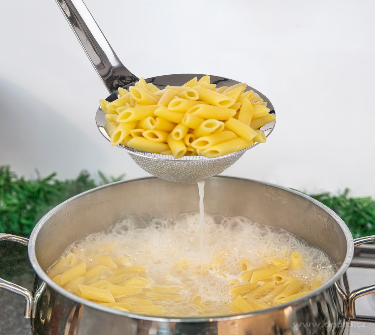 CHEF | nerezové sítko cedník s dlouhou rukojetí | 8,5 cm