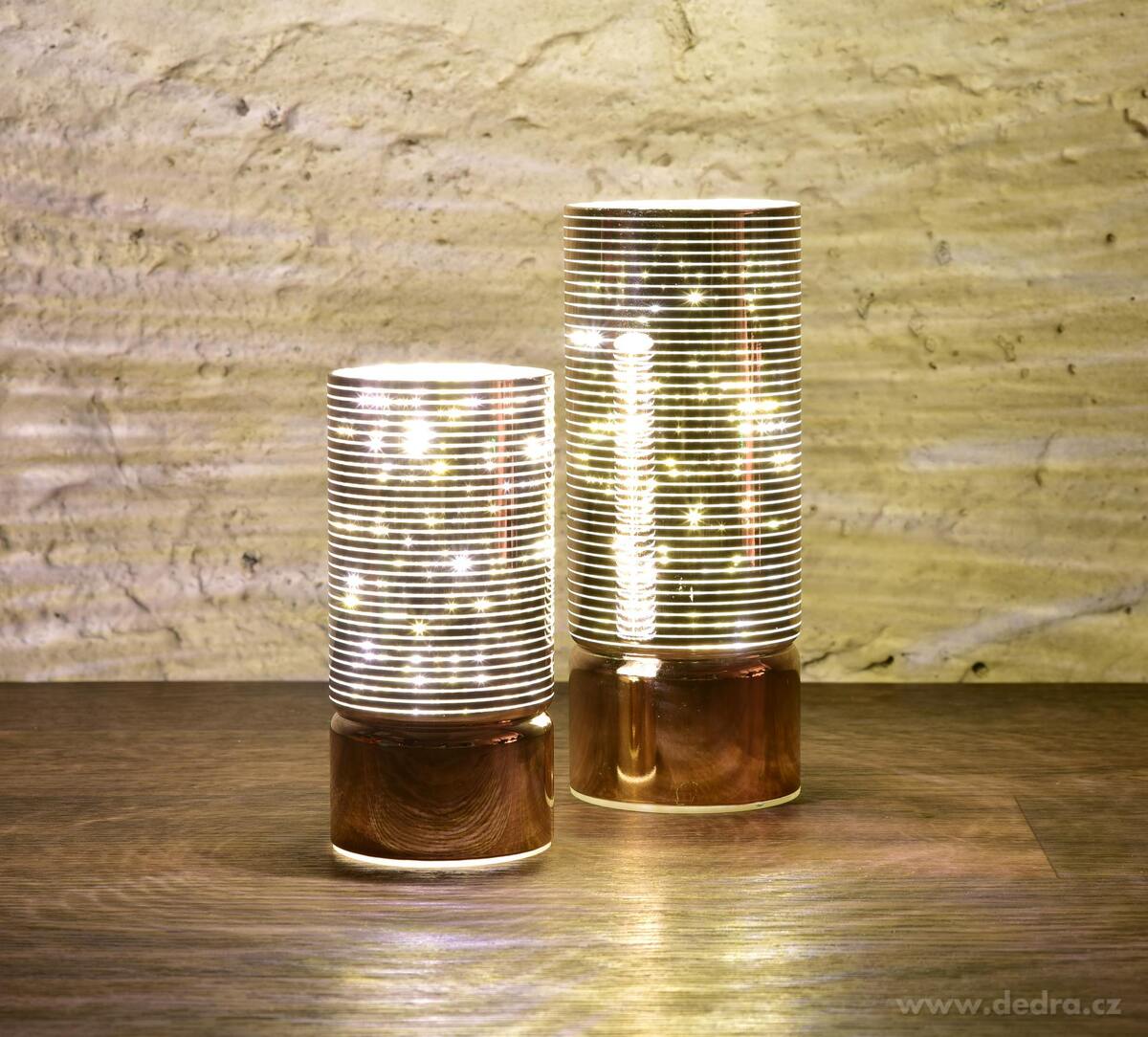 ILUMINÉ | 15 cm skleněný svícen s LED osvětlením | lesklý béžový dekor