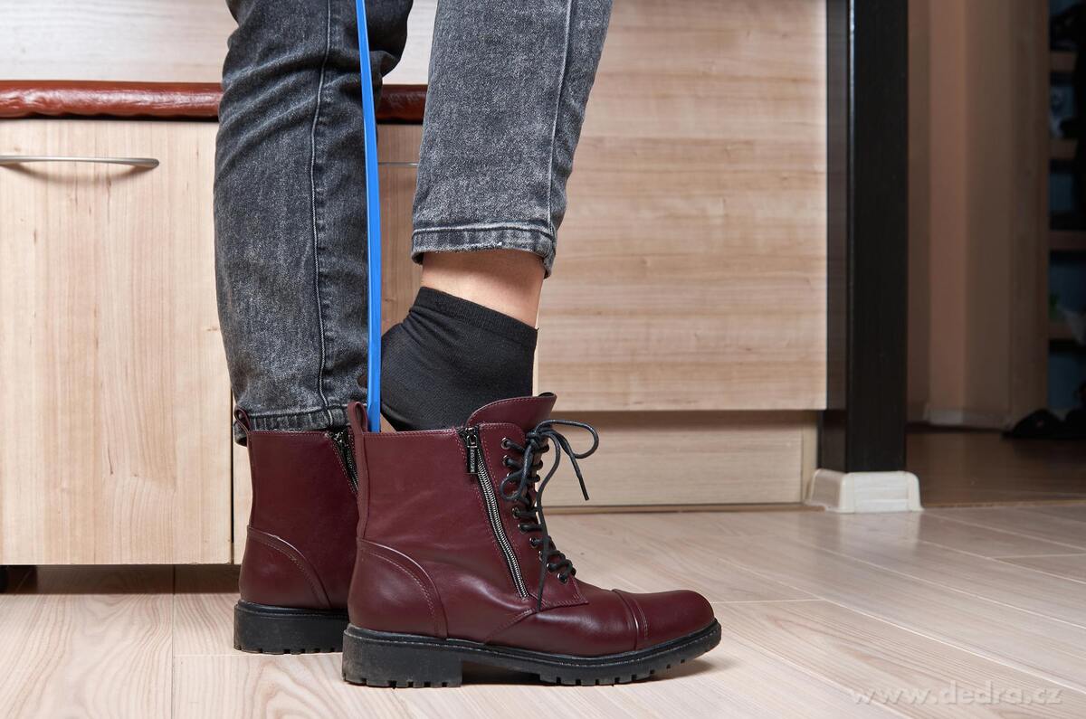 BOOTS | XL lžíce na obuv | extra dlouhá 58 cm | modrá