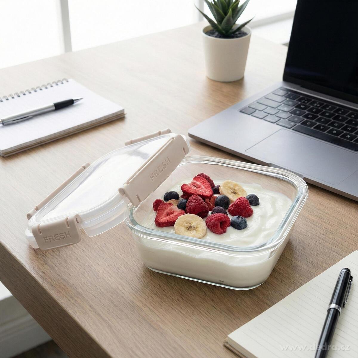 CVAK&CVAK | Skleněná dóza na jídlo 350 ml | béžová