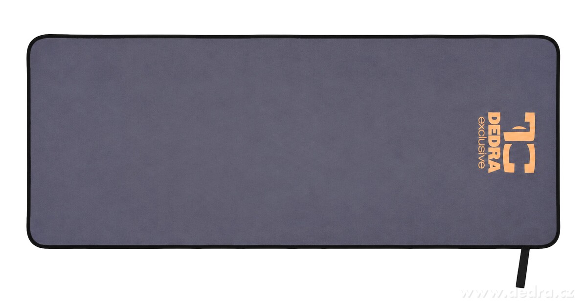 FITNESS RUČNÍK s návlekem na opěradlo proti sklouznutí | 2x integrovaná kapsa na zip | rychleschnoucí mikrovlákno | 50 x 130 cm