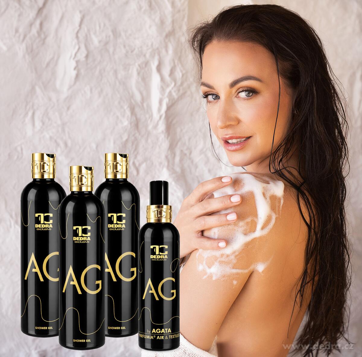 4dílná sada AG by AGATA | 3 × exkluzivní šetrný sprchový gel s glycerinem & Aloe vera + 1 × osvěžovač textilií